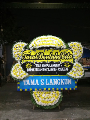 Papan Bunga Duka di Peundeuy